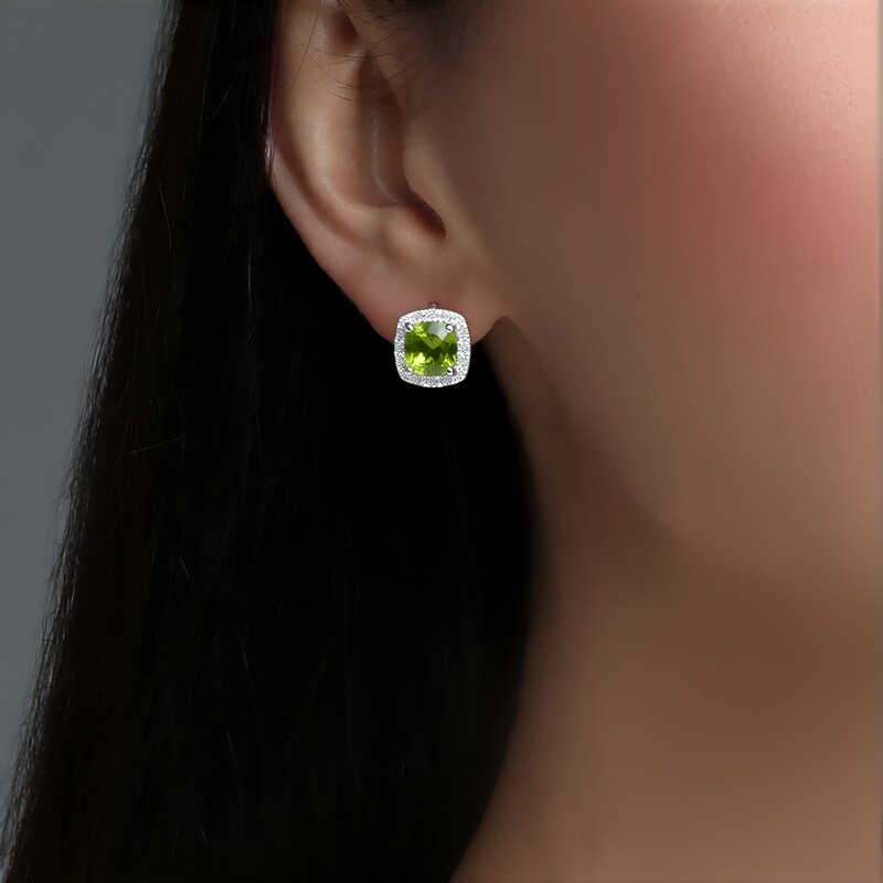 Orecchini in argento con Peridoto della Birmania