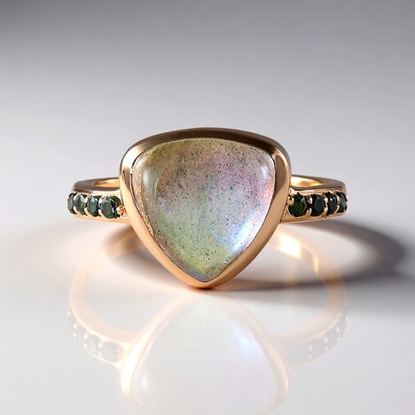 Anello in argento con Labradorite Verde Maniry (KM by Juwelo)