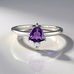 Anello in argento con Ametista Siberiana