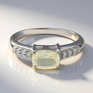 Anello in argento con Ortoclasio