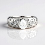 Anello in argento con Zircone (Adela Silber)