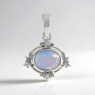 Ciondolo in argento con Opale di Welo