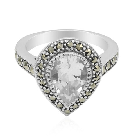 Zilveren ring met een witte topaas