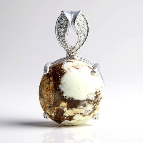 Ciondolo in argento con Magnesite