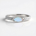 Anello in argento con Opale Australiano