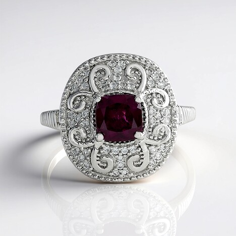Anello in argento con Rodolite