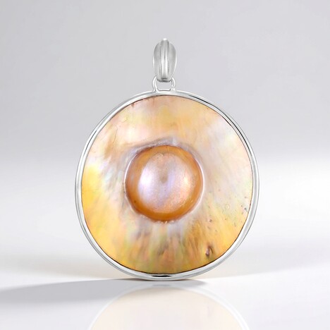 Ciondolo in argento con Perla Mabe (Bali Barong)