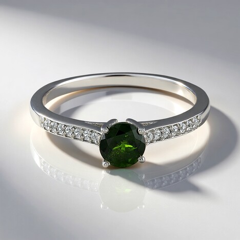 Bague en argent et Diopside de Russie