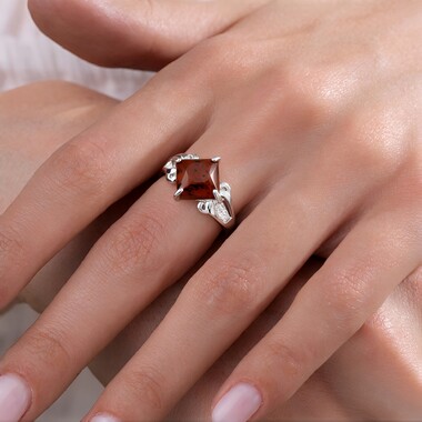 Anello in argento con Ossidiana Mogano