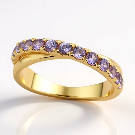 Anello in oro con Zaffiro Ceylon Porpora (non riscaldato)
