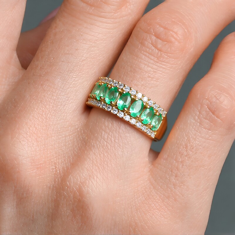 Bague en or et Emeraude de Colombie