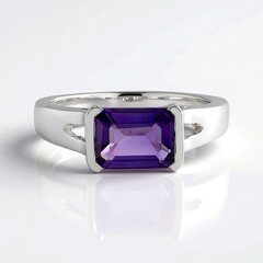 Anello in argento con Ametista Siberiana