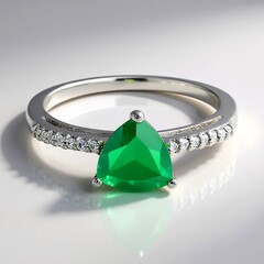 Anello in argento con Calcedonio Verde