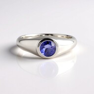 Anillo en plata con Tanzanita