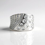 Zircon Silver Ring (de Melo Essence)