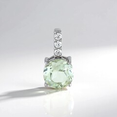 Ciondolo in argento con Ametista Verde