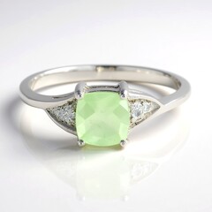 Anello in argento con Prehnite