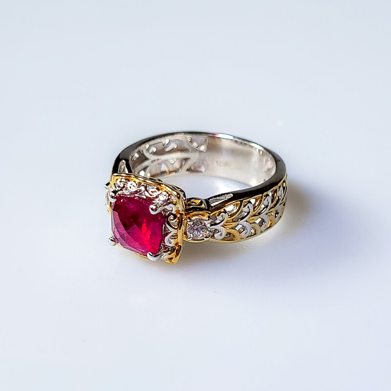 Anillo en plata con Rubelita (Gems en Vogue)