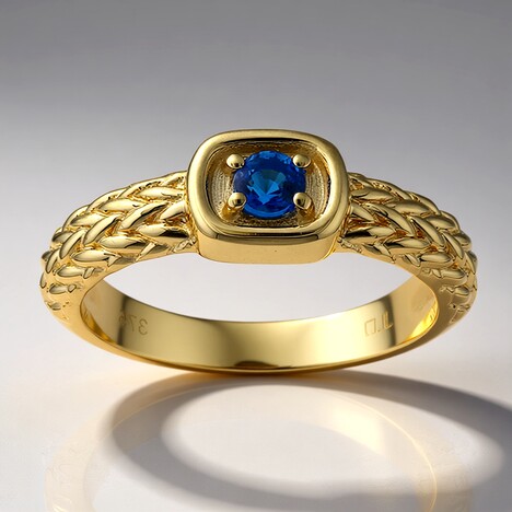 Anello in oro con Haüyne