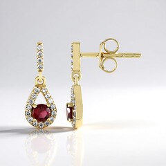 Orecchini in oro con Spinello Rosso
