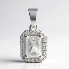 Ciondolo in argento con Danburite