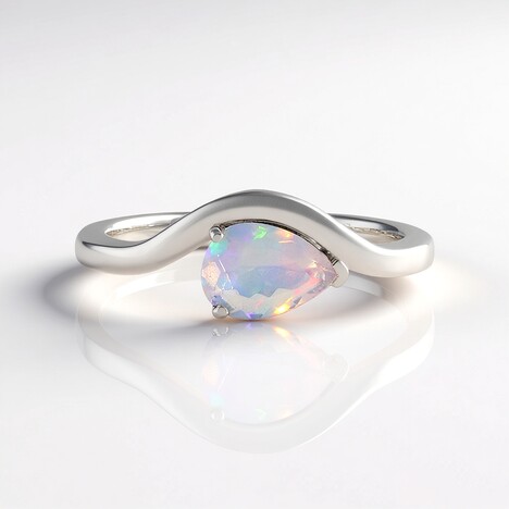 Anello in argento con Opale di Welo