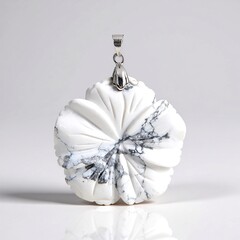 Ciondolo in argento con Magnesite
