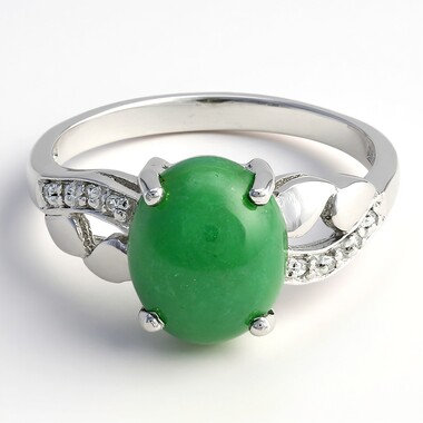 Anillo en plata con Crisoprasa imperial