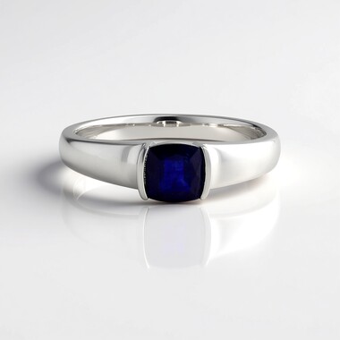 Anello in argento con Zaffiro Blu del Madagascar