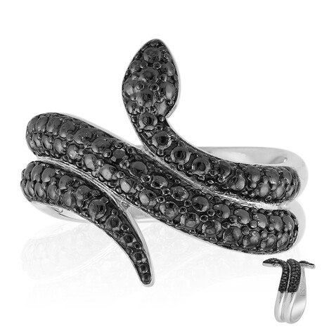 Zilveren ring met een zwarte diamant