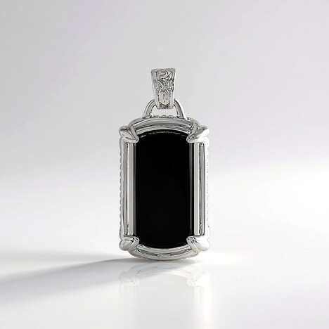 Ciondolo in argento con Onice Nero