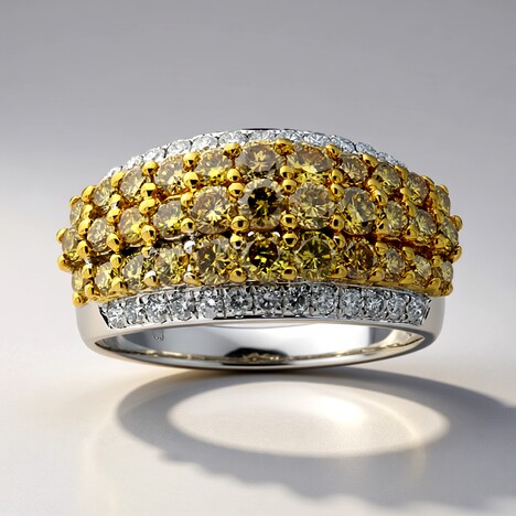 Anello in oro con Diamante Fancy SI2 (CIRARI)