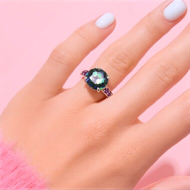 Zilveren ring met een mystieke kwarts