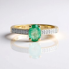 Bague en or et Emeraude de Zambie