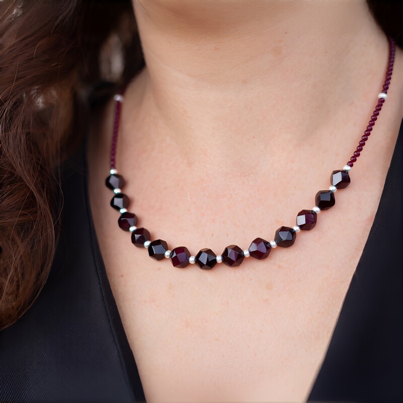 Collana in argento con Granato d’India