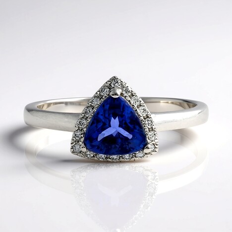 Anello in oro con Tanzanite AAA