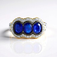 Zilveren ring met kobaltblauwe spinelstenen (Gems en Vogue)