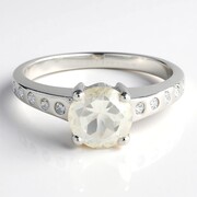 Anello in argento con Ortoclasio