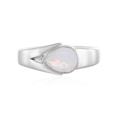 Zilveren ring met een Welo-opaal