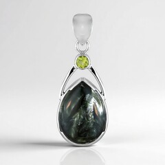 Ciondolo in argento con Serafinite