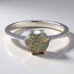 Anello in argento con Spectrolite