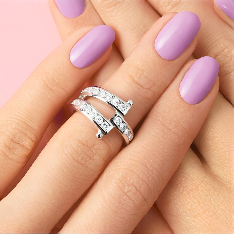 Anillo en plata con Zircón