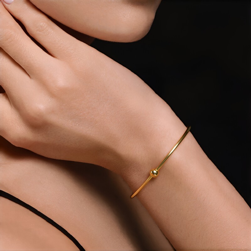 9K Gold Bangle