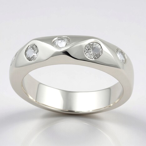 Anello in argento con Danburite