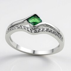 Anello in argento con Tsavorite della Tanzania