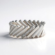 Zilveren ring met zirkonen (de Melo Essence)