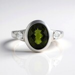 Anello in argento con Vesuvianite