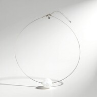 Weißer Quarz-Collier