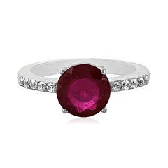 Zilveren ring met een Madagaskar Robijn