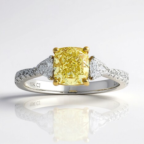 Anello in oro con Diamante Giallo SI2 (CIRARI)